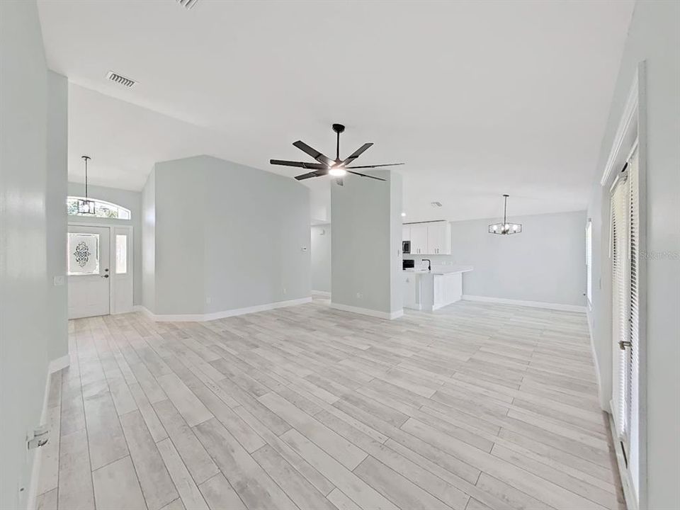 На продажу: $499,000 (3 спален, 2 ванн, 1433 Квадратных фут)