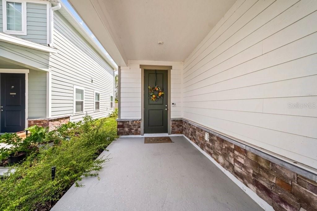 For Rent: $2,950 (4 beds, 2 baths, 2379 Square Feet)