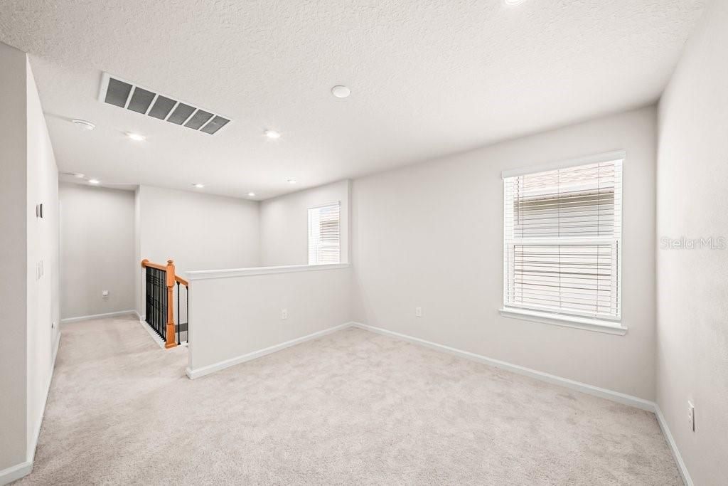 For Rent: $2,950 (4 beds, 2 baths, 2379 Square Feet)