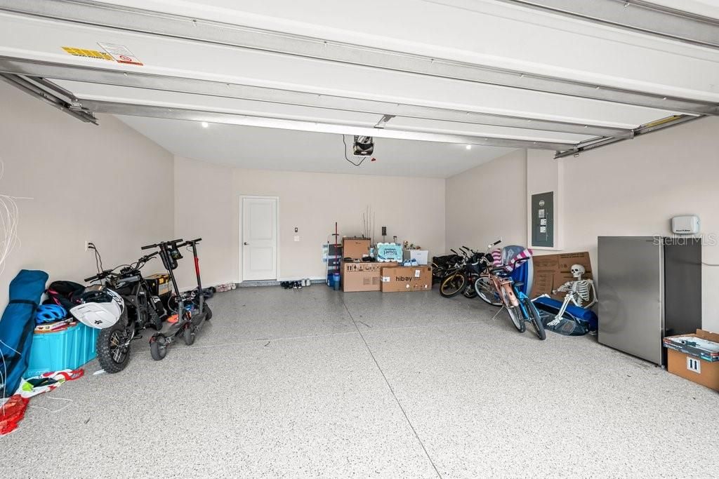 For Rent: $2,950 (4 beds, 2 baths, 2379 Square Feet)