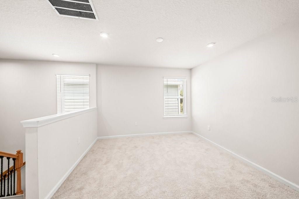 For Rent: $2,950 (4 beds, 2 baths, 2379 Square Feet)