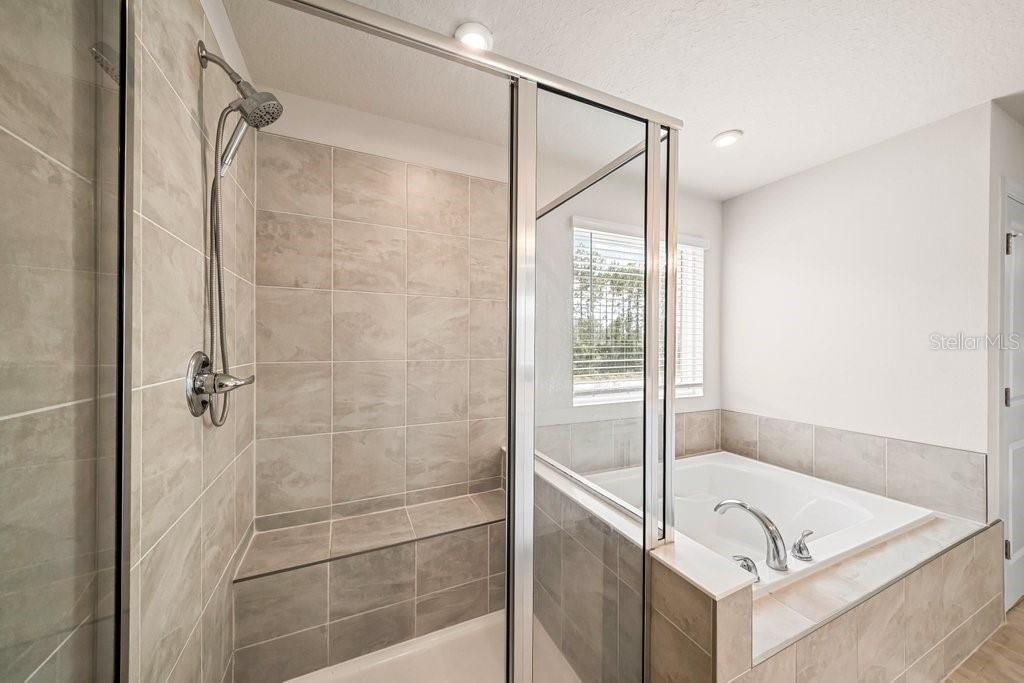 For Rent: $2,950 (4 beds, 2 baths, 2379 Square Feet)