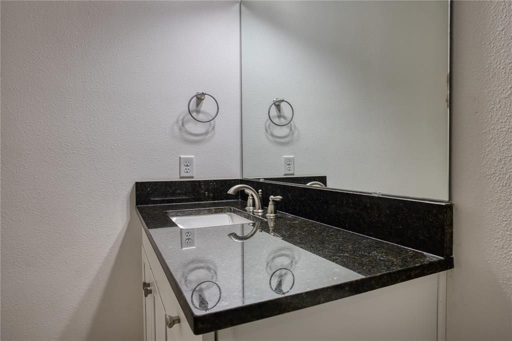 En Renta: $2,400 (3 camas, 2 baños, 1353 Pies cuadrados)