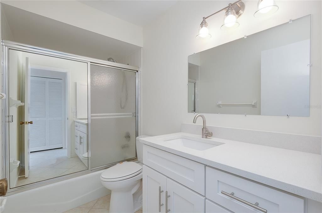 For Sale: $325,000 (3 beds, 2 baths, 1715 Square Feet)