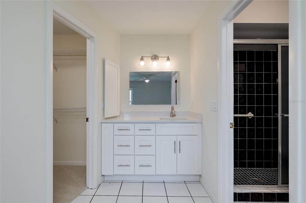 For Sale: $325,000 (3 beds, 2 baths, 1715 Square Feet)