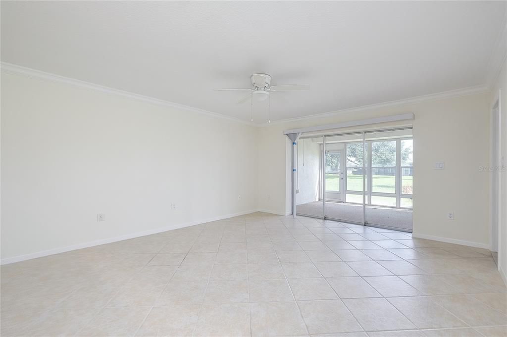 For Sale: $325,000 (3 beds, 2 baths, 1715 Square Feet)