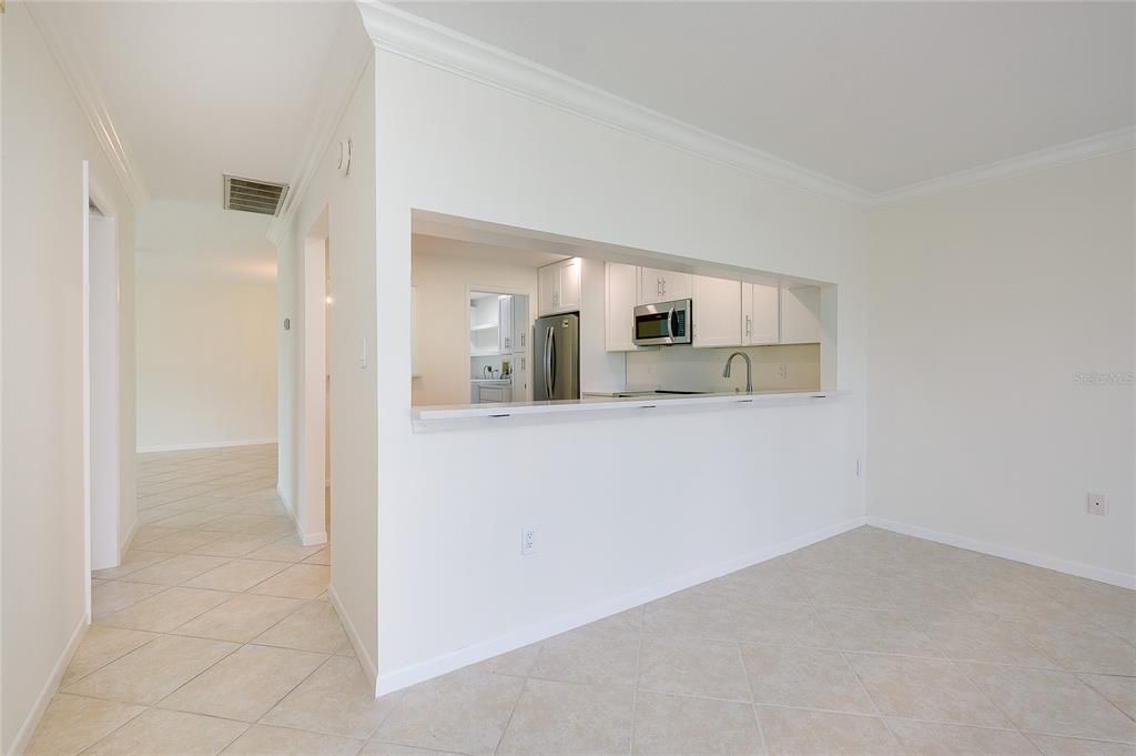 For Sale: $325,000 (3 beds, 2 baths, 1715 Square Feet)