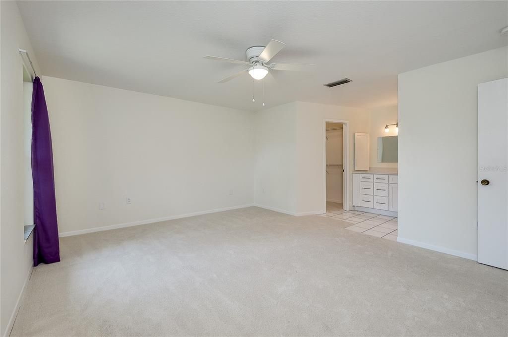 For Sale: $325,000 (3 beds, 2 baths, 1715 Square Feet)