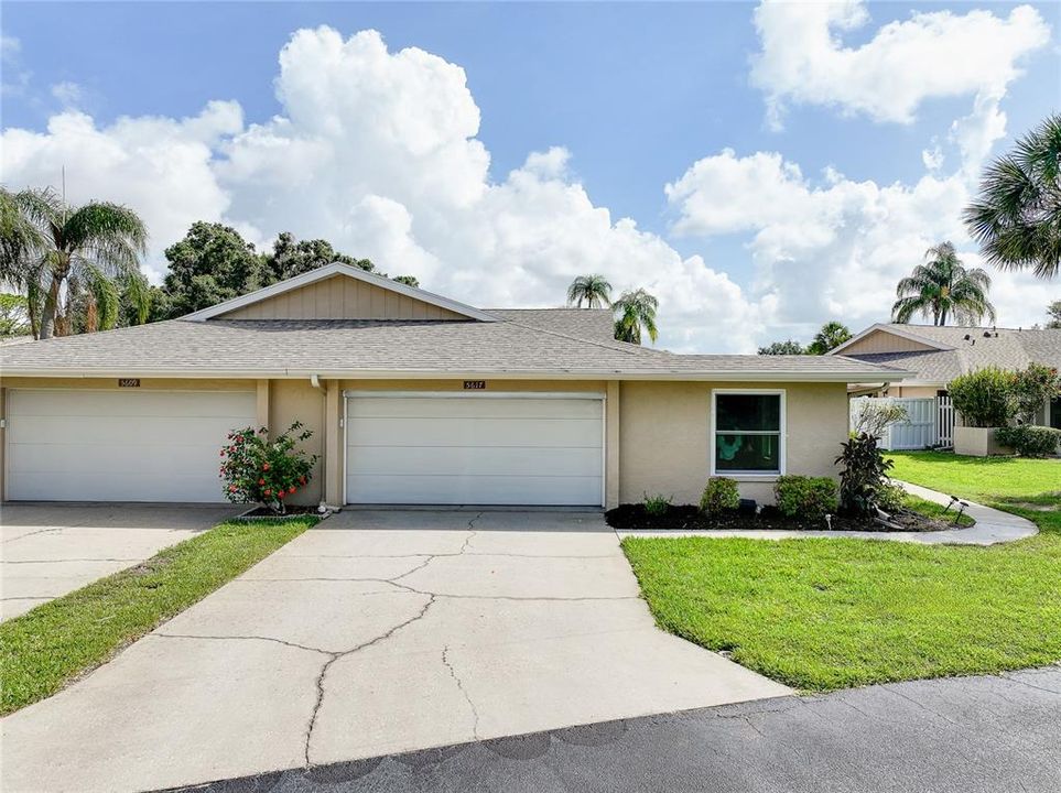 For Sale: $325,000 (3 beds, 2 baths, 1715 Square Feet)