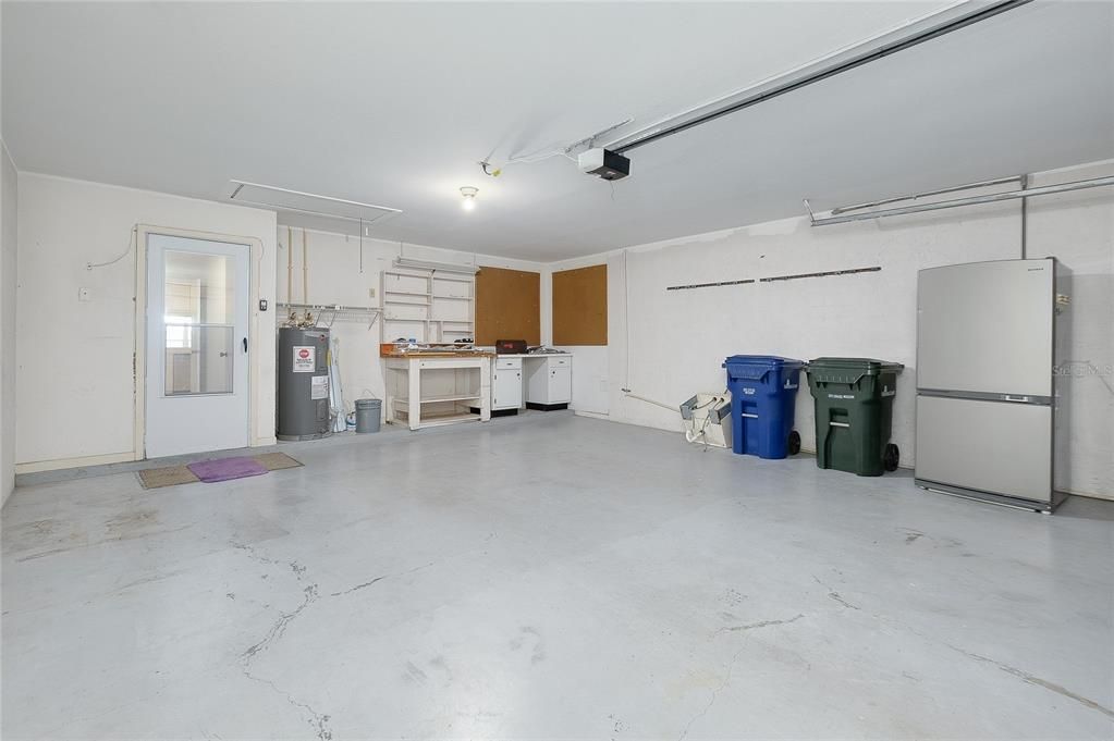 For Sale: $325,000 (3 beds, 2 baths, 1715 Square Feet)