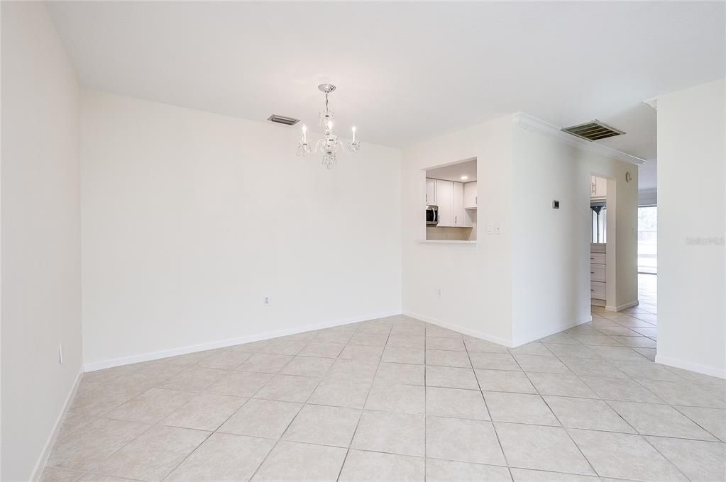 For Sale: $325,000 (3 beds, 2 baths, 1715 Square Feet)