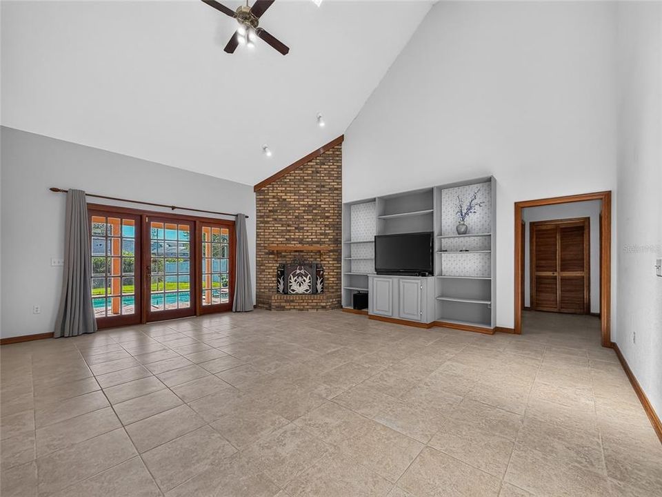 For Sale: $649,000 (4 beds, 2 baths, 2273 Square Feet)