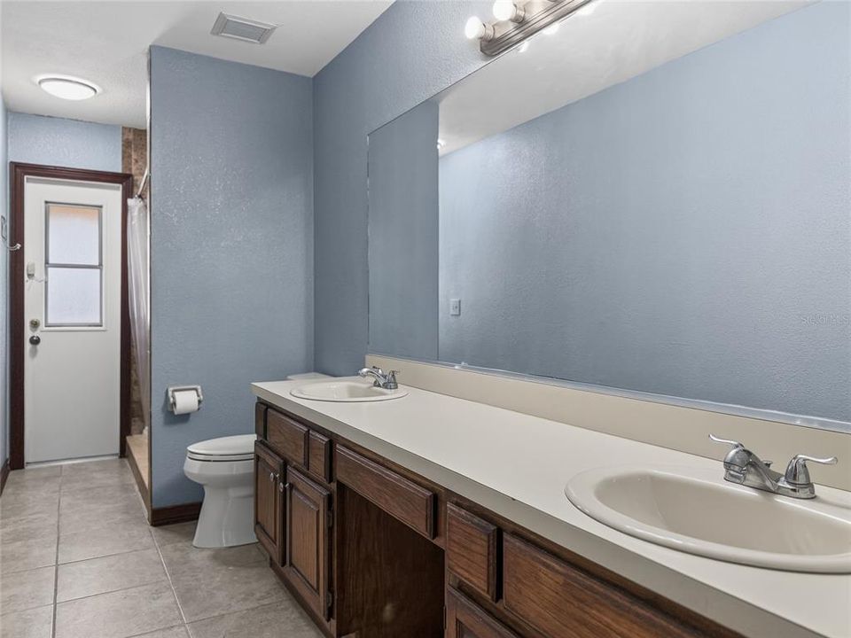 For Sale: $649,000 (4 beds, 2 baths, 2273 Square Feet)