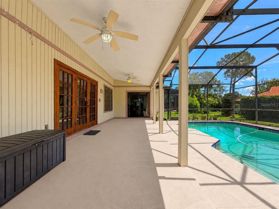 For Sale: $649,000 (4 beds, 2 baths, 2273 Square Feet)