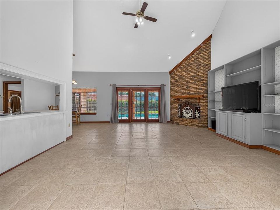 For Sale: $649,000 (4 beds, 2 baths, 2273 Square Feet)