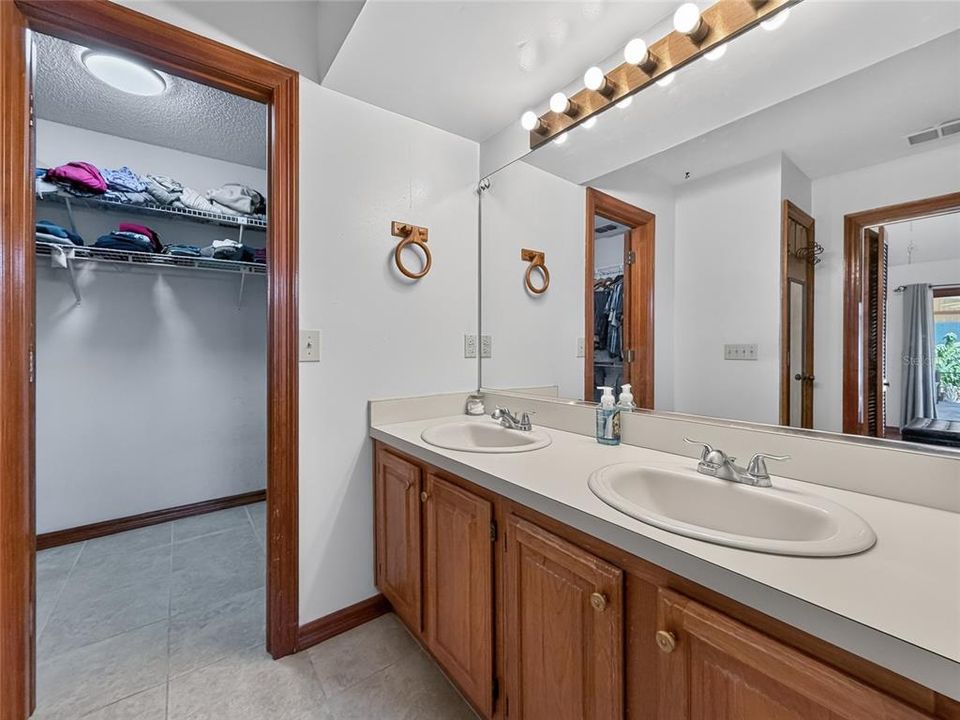 For Sale: $649,000 (4 beds, 2 baths, 2273 Square Feet)