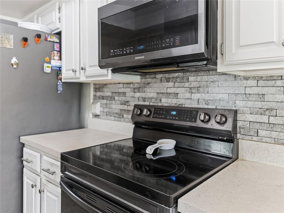 For Sale: $649,000 (4 beds, 2 baths, 2273 Square Feet)