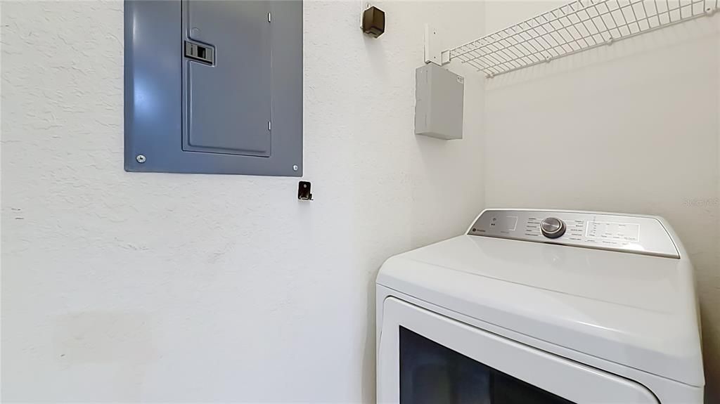 На продажу: $215,000 (3 спален, 2 ванн, 1205 Квадратных фут)