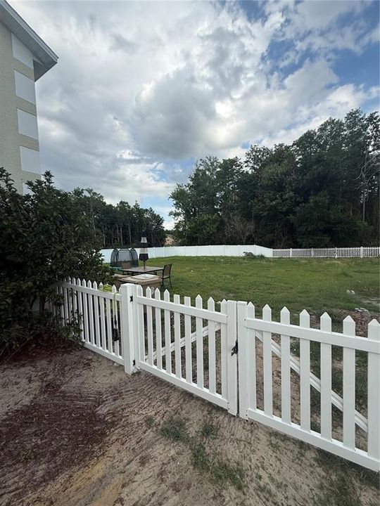 For Sale: $315,000 (5 beds, 3 baths, 2846 Square Feet)
