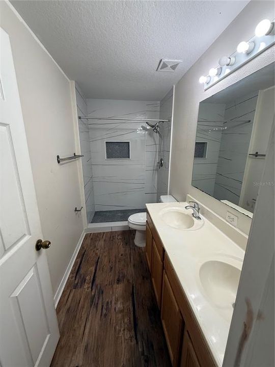 For Sale: $315,000 (5 beds, 3 baths, 2846 Square Feet)