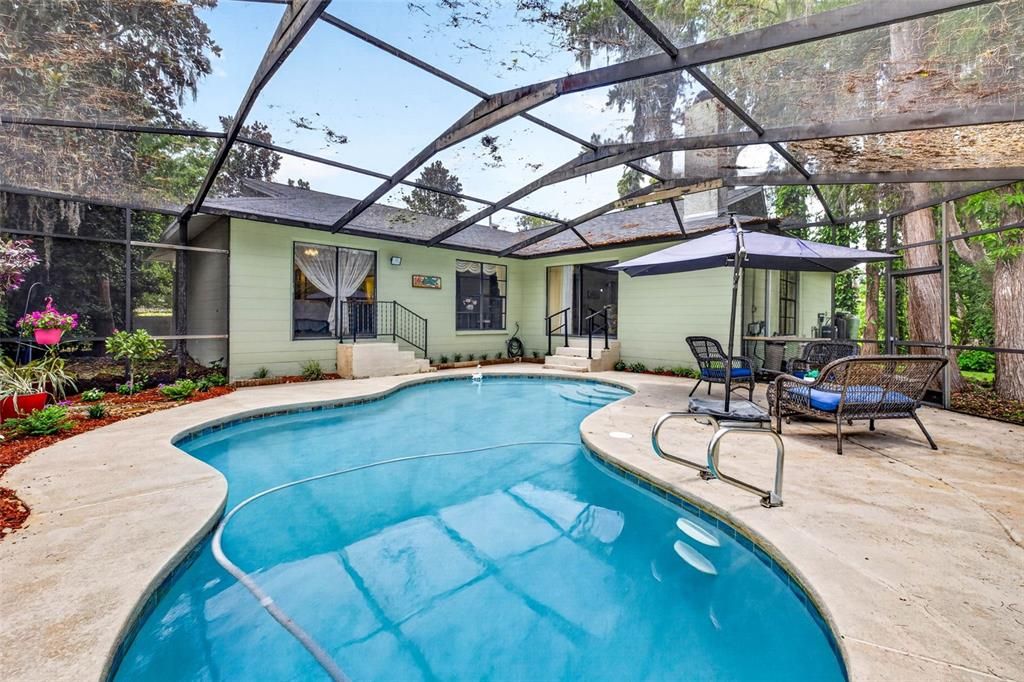 For Sale: $439,900 (3 beds, 2 baths, 1590 Square Feet)
