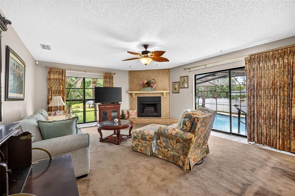 For Sale: $439,900 (3 beds, 2 baths, 1590 Square Feet)