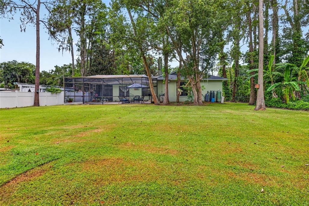 For Sale: $439,900 (3 beds, 2 baths, 1590 Square Feet)