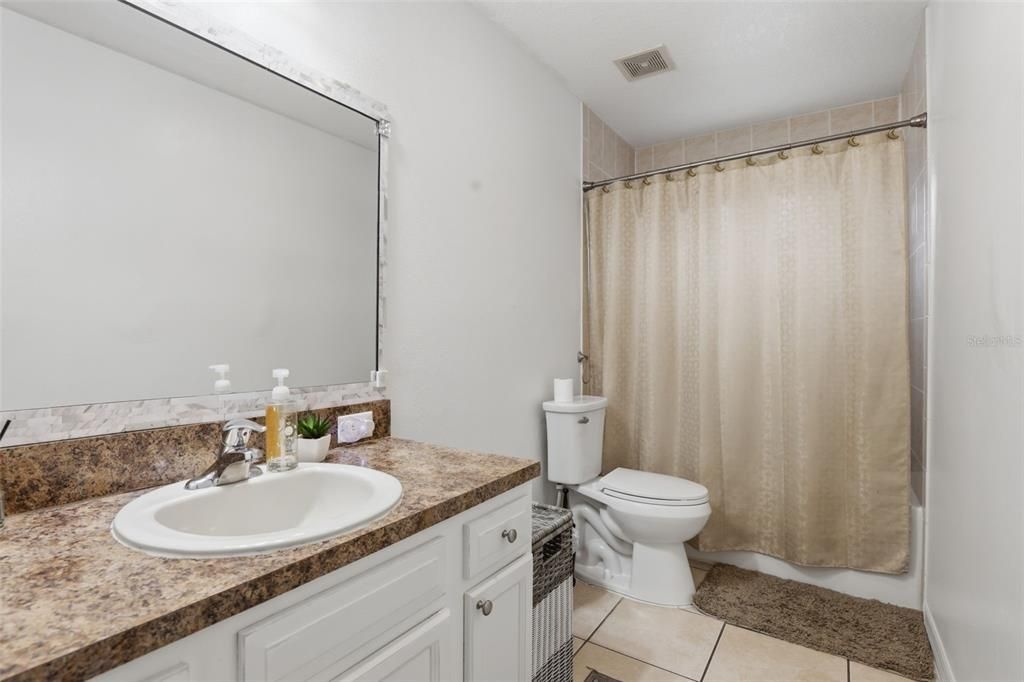 For Sale: $499,900 (4 beds, 2 baths, 1977 Square Feet)