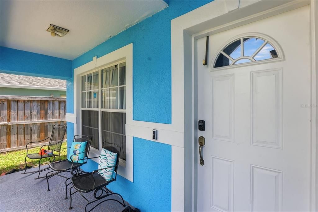 For Sale: $499,900 (4 beds, 2 baths, 1977 Square Feet)