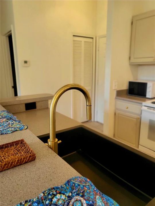 En Venta: $188,000 (1 camas, 1 baños, 707 Pies cuadrados)