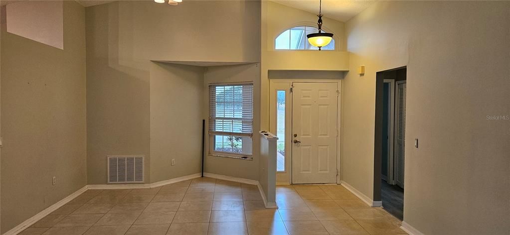 For Rent: $2,800 (3 beds, 2 baths, 1544 Square Feet)