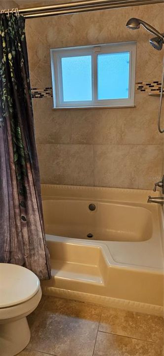 For Rent: $2,800 (3 beds, 2 baths, 1544 Square Feet)