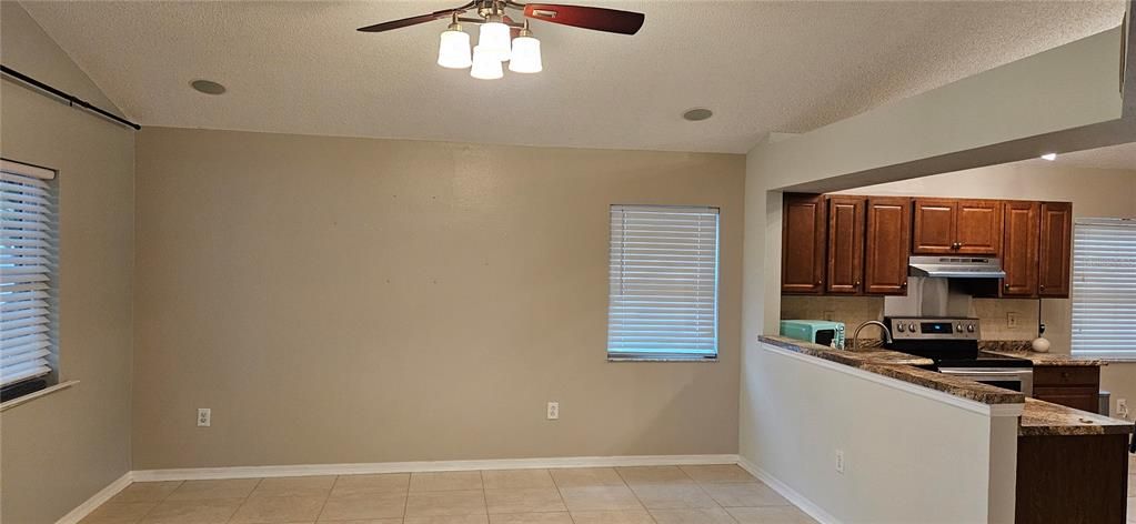 For Rent: $2,800 (3 beds, 2 baths, 1544 Square Feet)