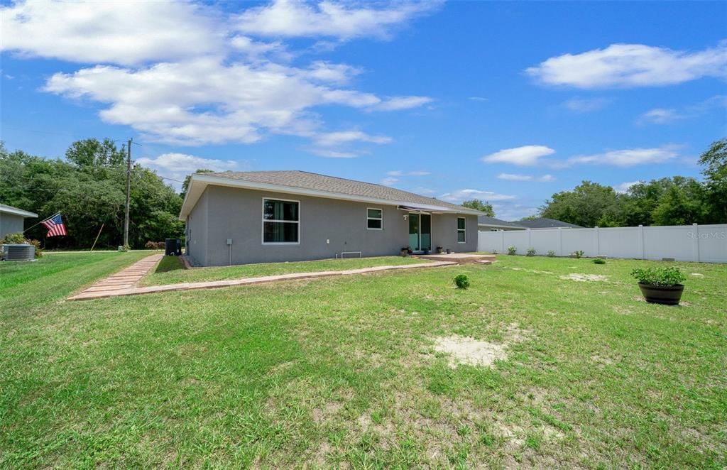 For Sale: $240,000 (3 beds, 2 baths, 1397 Square Feet)