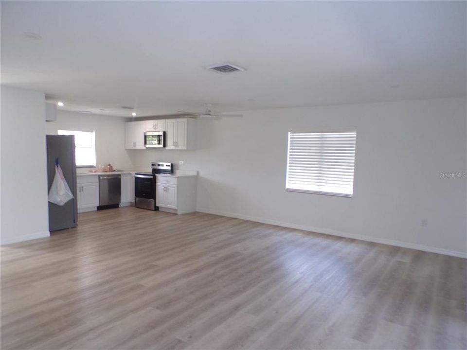 For Rent: $1,700 (2 beds, 2 baths, 1064 Square Feet)