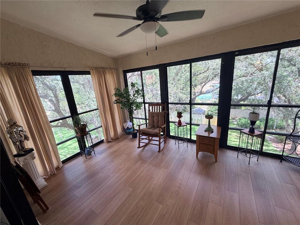 For Sale: $150,000 (2 beds, 2 baths, 1130 Square Feet)