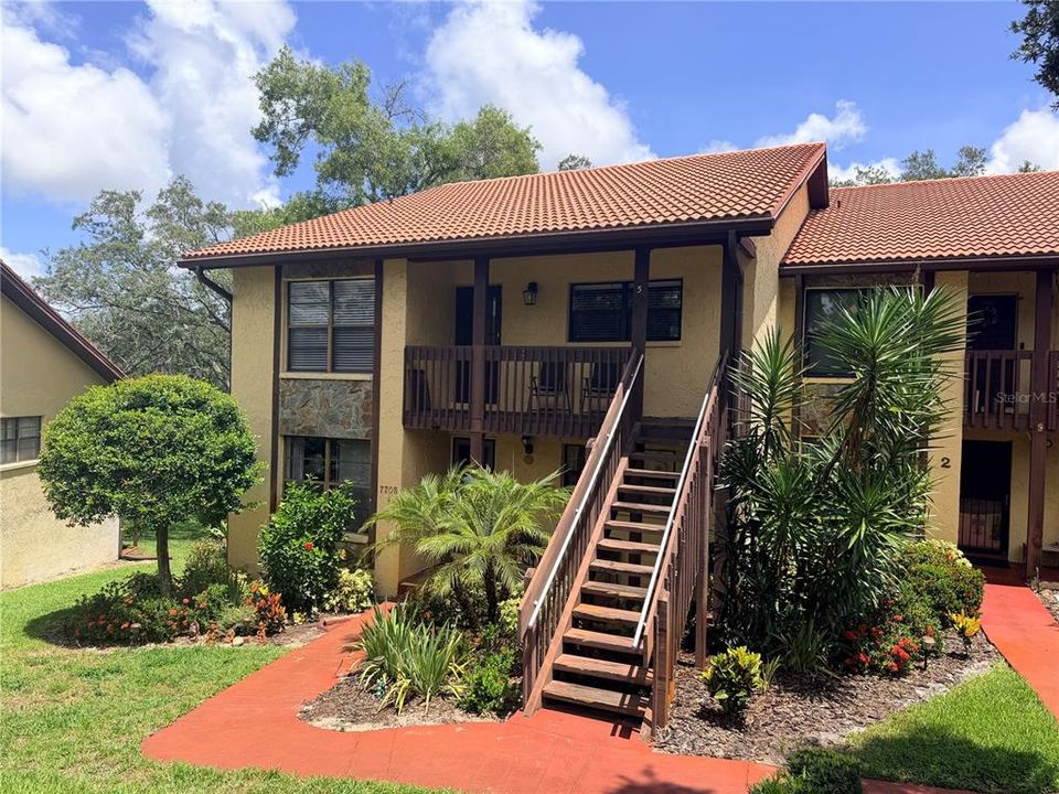 For Sale: $150,000 (2 beds, 2 baths, 1130 Square Feet)