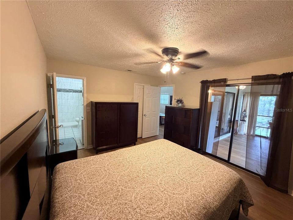 For Sale: $150,000 (2 beds, 2 baths, 1130 Square Feet)