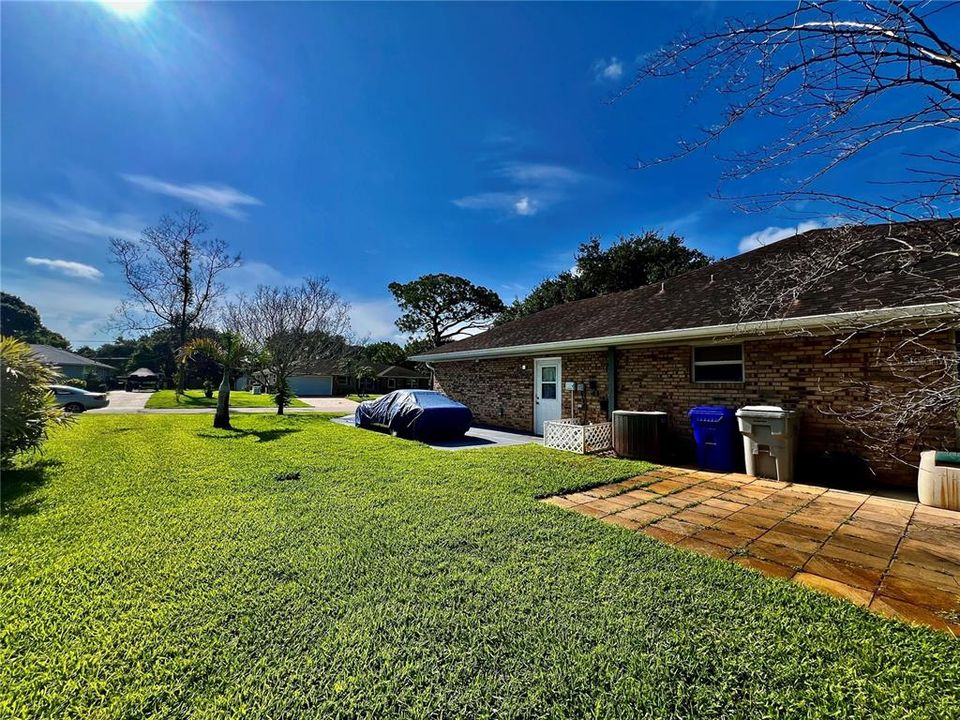 For Sale: $889,000 (3 beds, 2 baths, 2750 Square Feet)