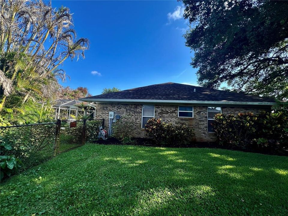 For Sale: $889,000 (3 beds, 2 baths, 2750 Square Feet)