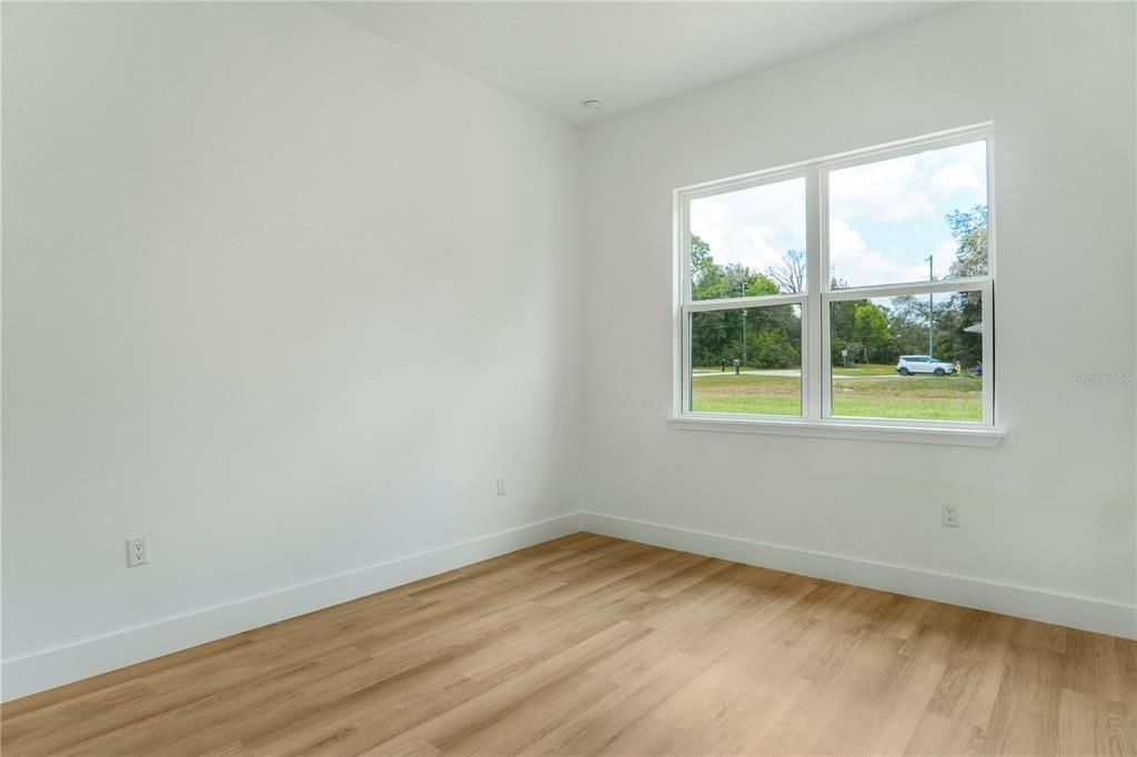For Sale: $330,000 (4 beds, 3 baths, 1802 Square Feet)