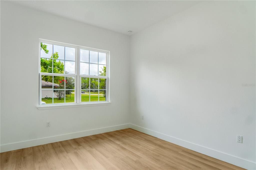For Sale: $330,000 (4 beds, 3 baths, 1802 Square Feet)