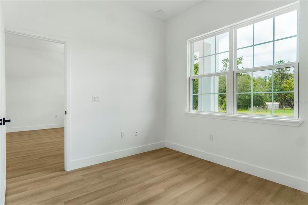 For Sale: $330,000 (4 beds, 3 baths, 1802 Square Feet)