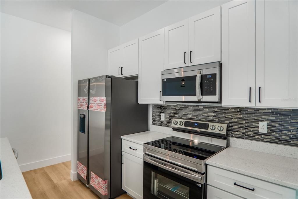 For Sale: $330,000 (4 beds, 3 baths, 1802 Square Feet)