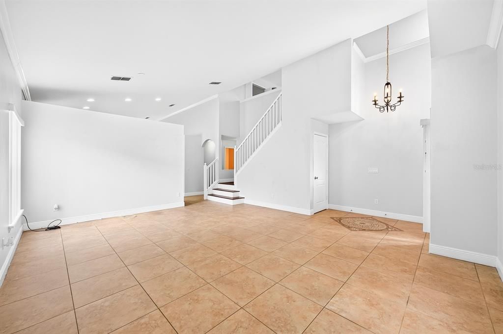 En Venta: $535,000 (4 camas, 2 baños, 2765 Pies cuadrados)