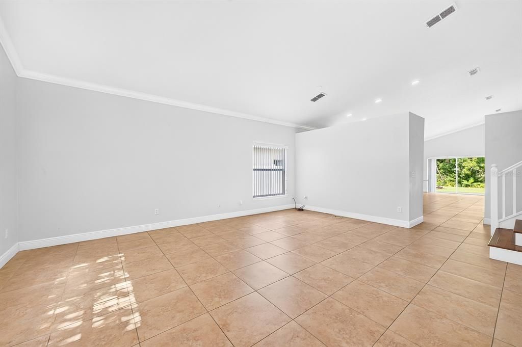 En Venta: $535,000 (4 camas, 2 baños, 2765 Pies cuadrados)
