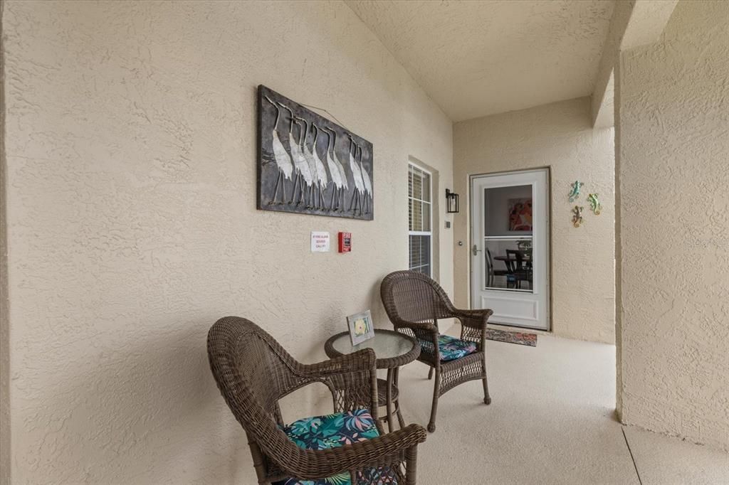 For Sale: $184,900 (2 beds, 2 baths, 1168 Square Feet)