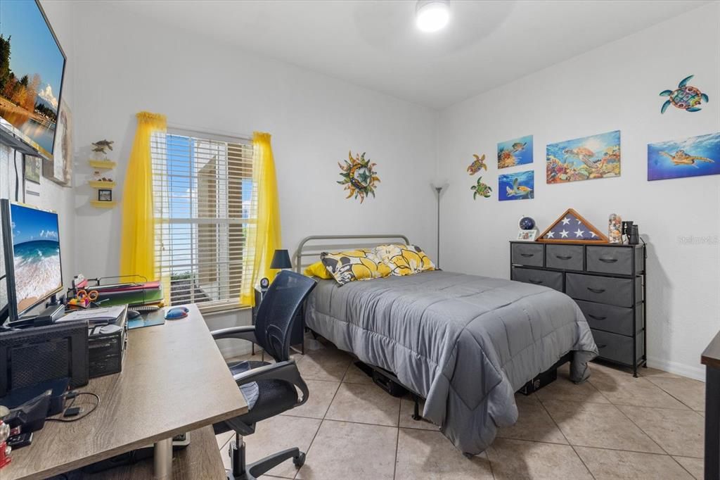 For Sale: $184,900 (2 beds, 2 baths, 1168 Square Feet)