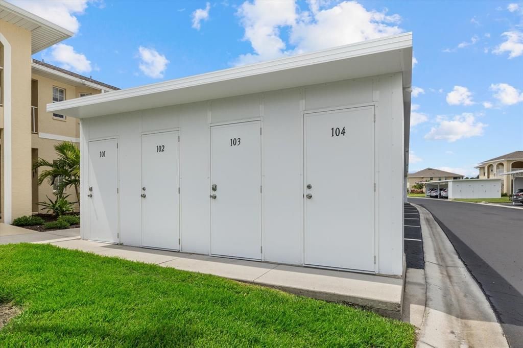 For Sale: $184,900 (2 beds, 2 baths, 1168 Square Feet)