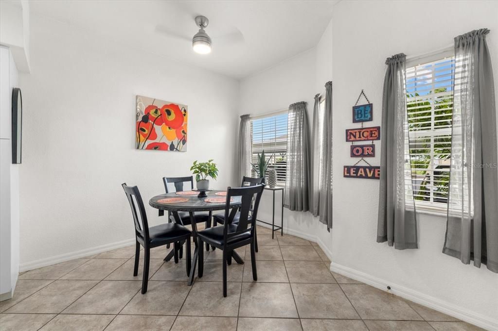 For Sale: $184,900 (2 beds, 2 baths, 1168 Square Feet)